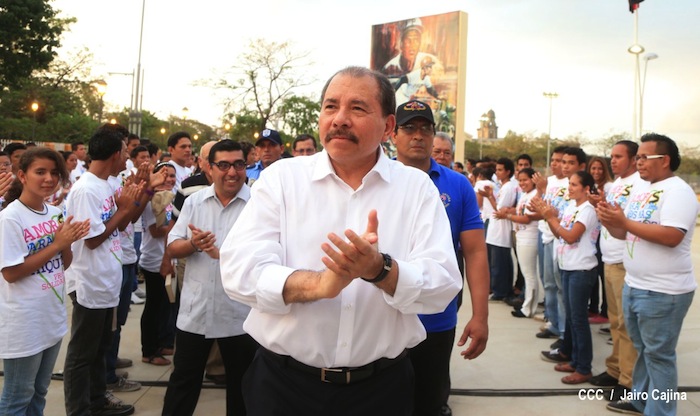 Presidente Daniel inaugura Estadio Béisbol Infantil 