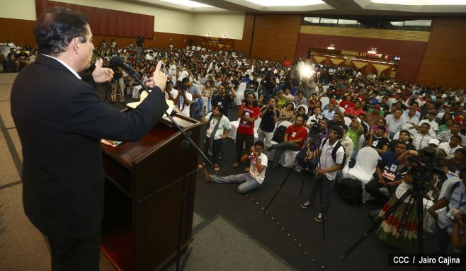 Jóvenes Latinoamericanos y Caribeños congregados en una misma voz dan inicio al #17CLAE