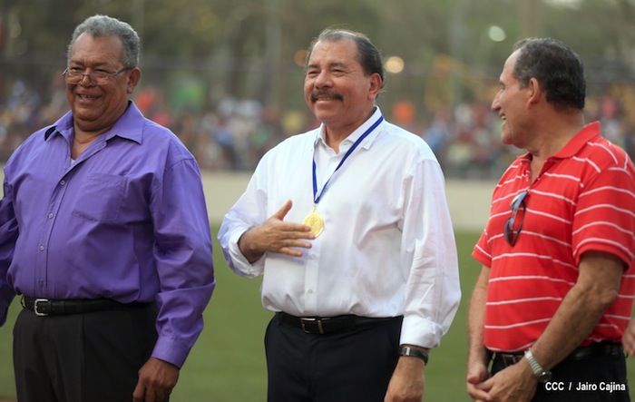Presidente Daniel inaugura Estadio Béisbol Infantil 