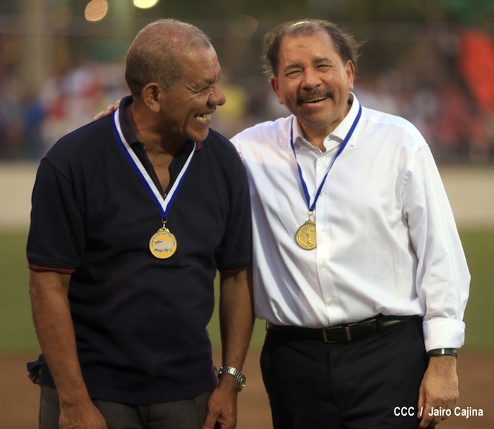 Presidente Daniel inaugura Estadio Béisbol Infantil 