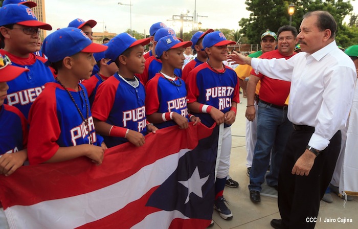 Presidente Daniel inaugura Estadio Béisbol Infantil 