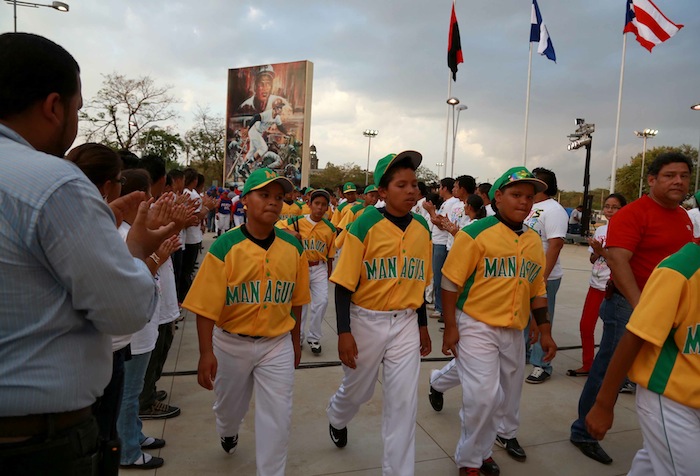Presidente Daniel inaugura Estadio Béisbol Infantil 