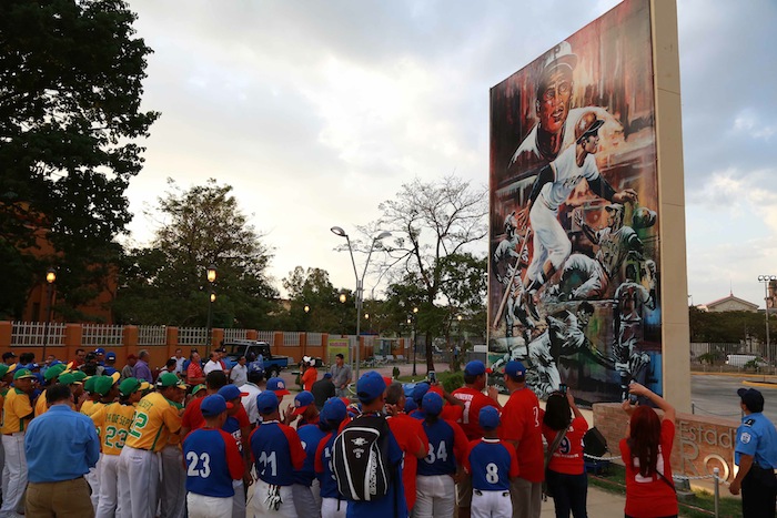 Presidente Daniel inaugura Estadio Béisbol Infantil 