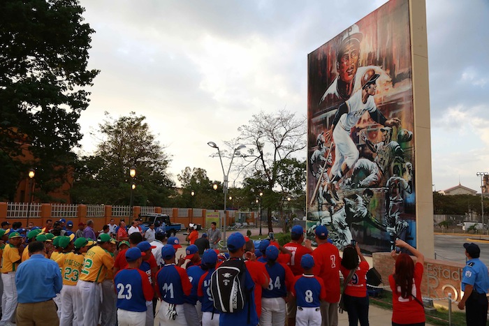 Presidente Daniel inaugura Estadio Béisbol Infantil 