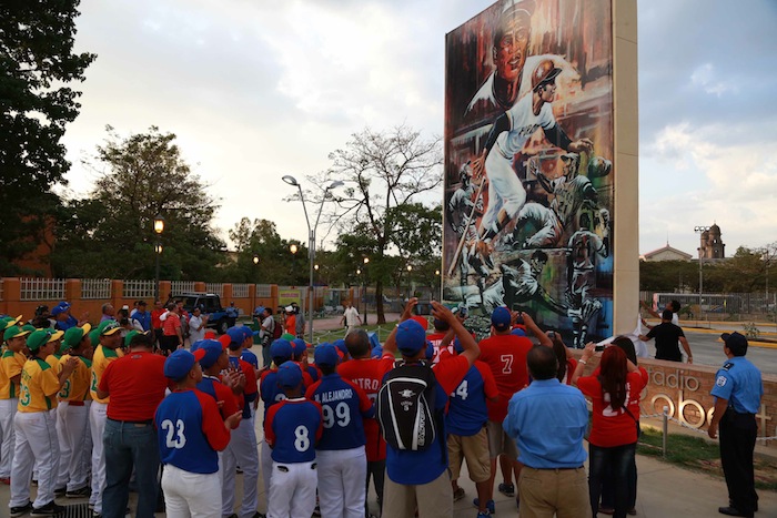 Presidente Daniel inaugura Estadio Béisbol Infantil 