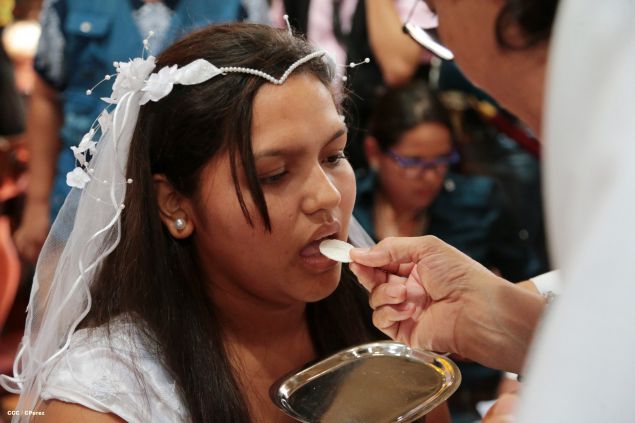 310 niños y niñas se consagran a Jesucristo al recibir la Primera Comunión