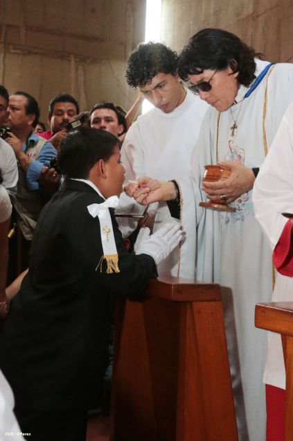 310 niños y niñas se consagran a Jesucristo al recibir la Primera Comunión