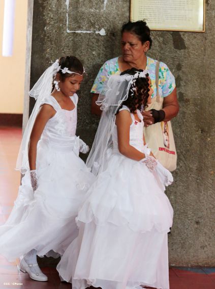 310 niños y niñas se consagran a Jesucristo al recibir la Primera Comunión