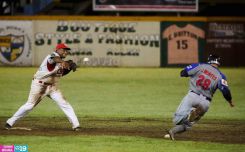 Bóer logra imponerse a la Costa y repite marcador del miércoles