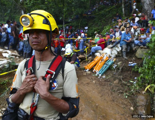 Avanzan labores de rescate a mineros de Bonanza