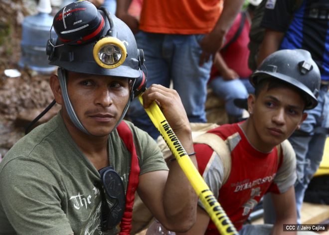 Avanzan labores de rescate a mineros de Bonanza