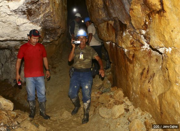 Avanzan labores de rescate a mineros de Bonanza