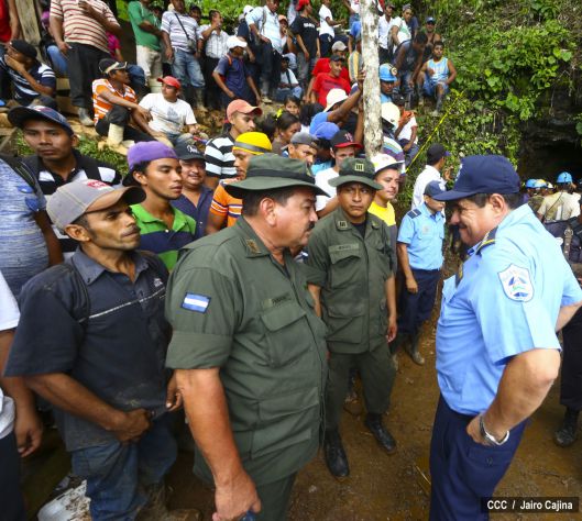 Avanzan labores de rescate a mineros de Bonanza