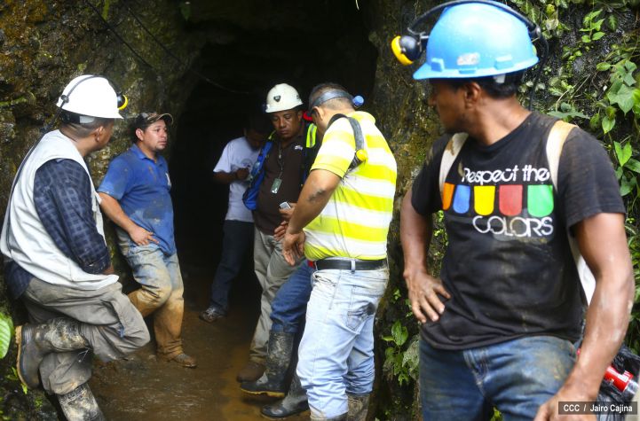 Avanzan labores de rescate a mineros de Bonanza