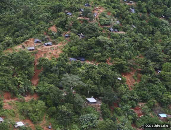 Avanzan labores de rescate a mineros de Bonanza