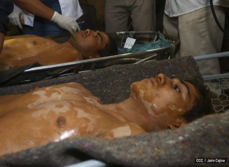 Rescatan con vida a 20 mineros