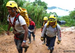 Continúan labores de búsqueda de mineros