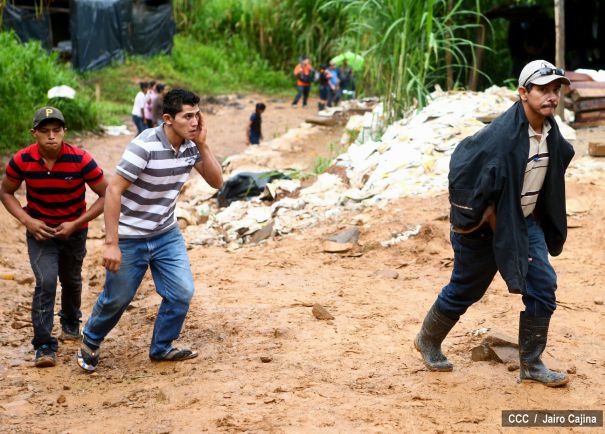 Continúan labores de búsqueda de mineros