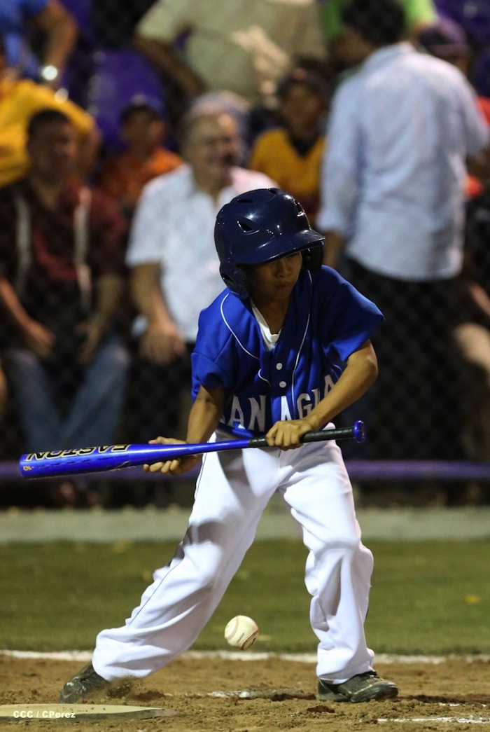 Presidente Daniel inaugura Estadio Béisbol Infantil 