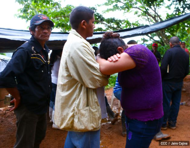 Continúan labores de búsqueda de mineros
