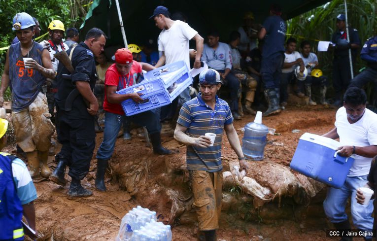 Continúan labores de búsqueda de mineros