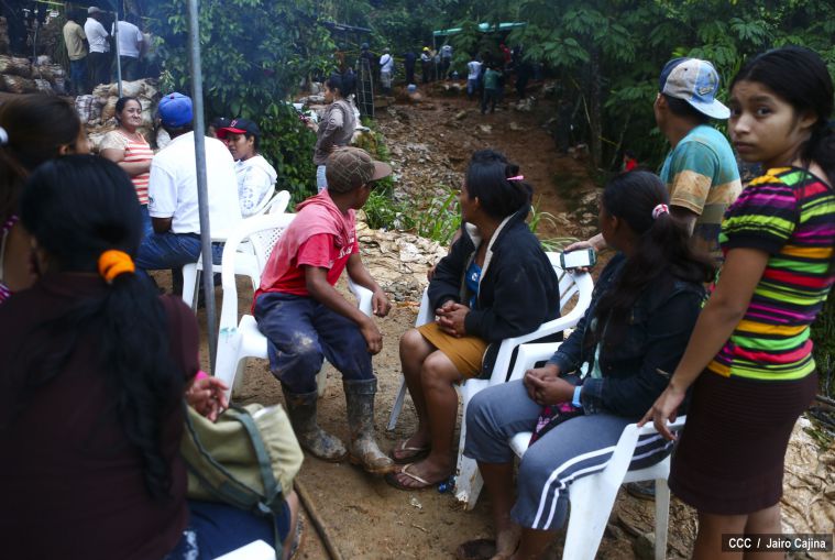 Continúan labores de búsqueda de mineros