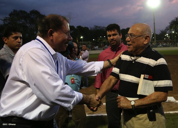 Presidente Daniel inaugura Estadio Béisbol Infantil 