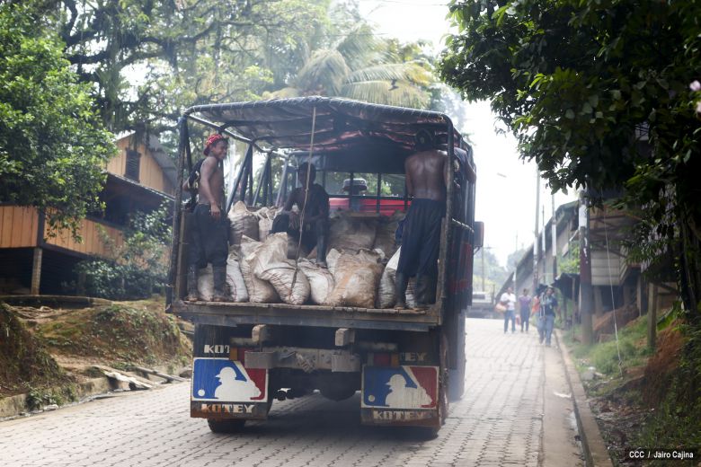 Bonanza en calma a la espera del rescate de segundo grupo de mineros