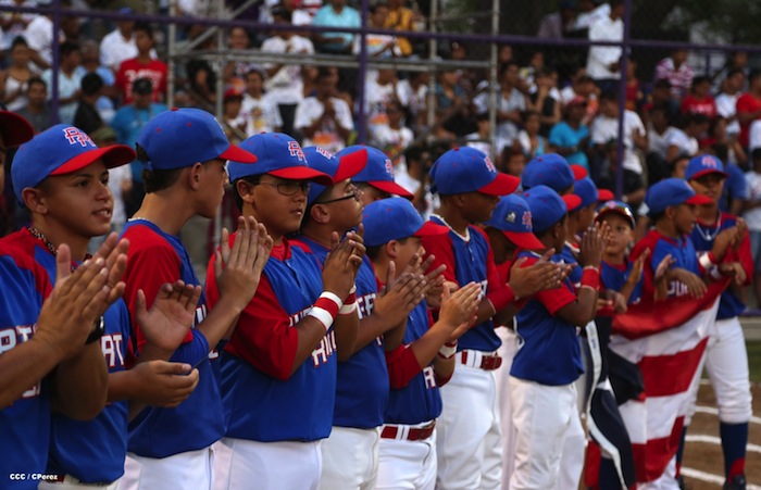Presidente Daniel inaugura Estadio Béisbol Infantil 