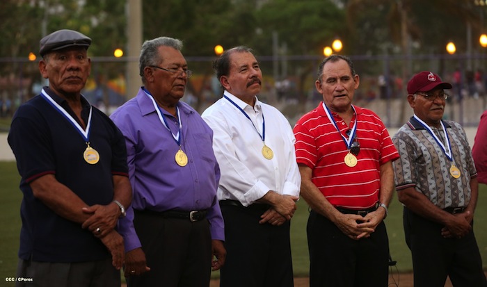 Presidente Daniel inaugura Estadio Béisbol Infantil 
