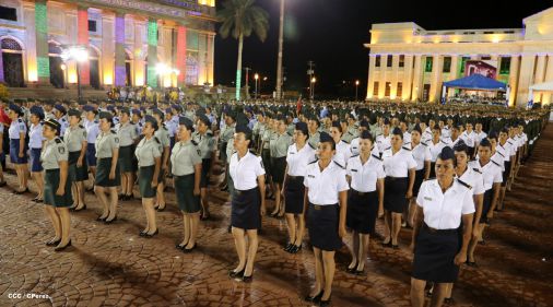 Daniel y Rosario conmemoran 35 Aniversario del Ejército de Nicaragua