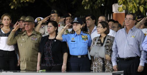 Daniel y Rosario conmemoran 35 Aniversario del Ejército de Nicaragua