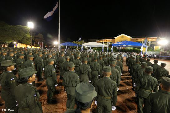 Daniel y Rosario conmemoran 35 Aniversario del Ejército de Nicaragua