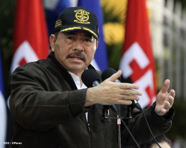 Daniel y Rosario conmemoran 35 Aniversario del Ejército de Nicaragua