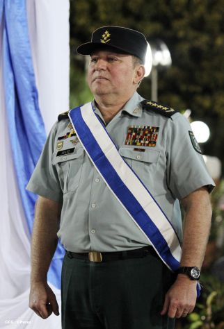 Daniel y Rosario conmemoran 35 Aniversario del Ejército de Nicaragua