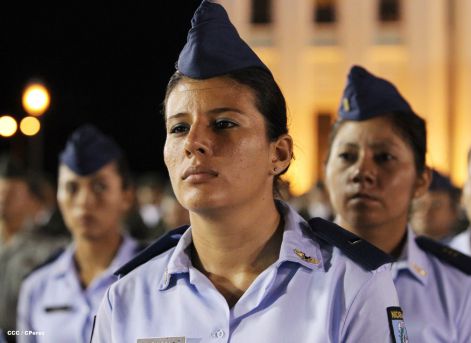 Daniel y Rosario conmemoran 35 Aniversario del Ejército de Nicaragua
