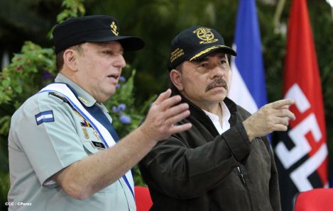 Daniel y Rosario conmemoran 35 Aniversario del Ejército de Nicaragua