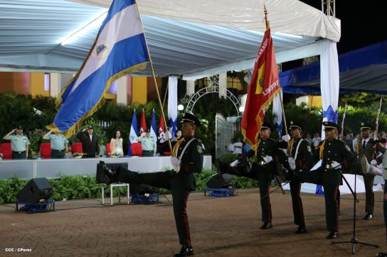 Daniel y Rosario conmemoran 35 Aniversario del Ejército de Nicaragua