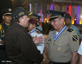 Daniel y Rosario conmemoran 35 Aniversario del Ejército de Nicaragua
