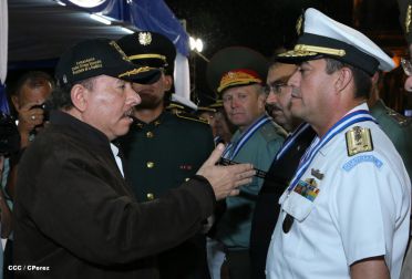 Daniel y Rosario conmemoran 35 Aniversario del Ejército de Nicaragua