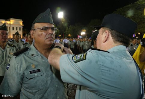 Daniel y Rosario conmemoran 35 Aniversario del Ejército de Nicaragua