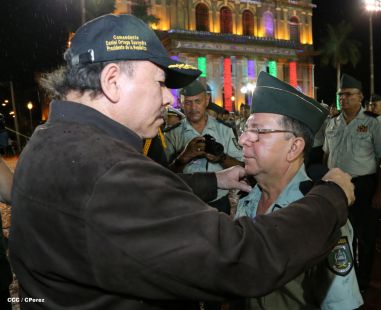 Daniel y Rosario conmemoran 35 Aniversario del Ejército de Nicaragua