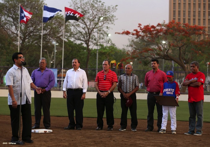 Presidente Daniel inaugura Estadio Béisbol Infantil 