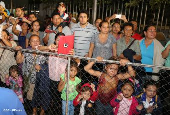 Comandante Daniel preside Desfile Militar en honor al 35 Aniversario del Ejército