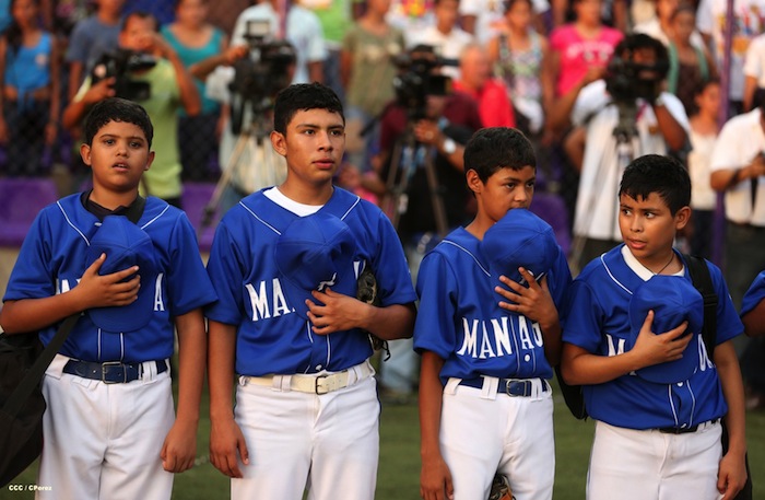 Presidente Daniel inaugura Estadio Béisbol Infantil 