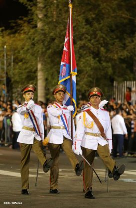Comandante Daniel preside Desfile Militar en honor al 35 Aniversario del Ejército