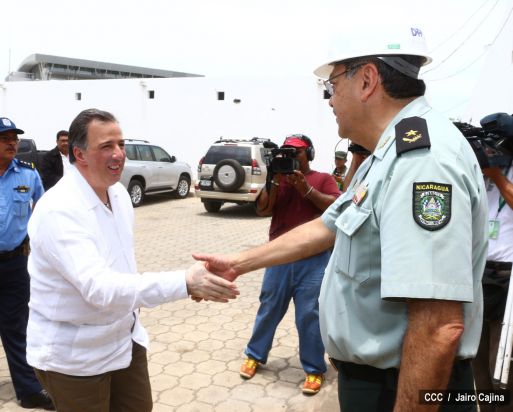 Canciller mexicano visita obras de cooperación con Nicaragua