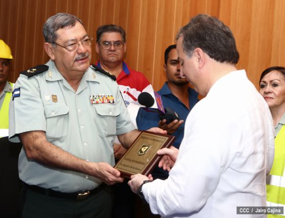 Canciller mexicano visita obras de cooperación con Nicaragua