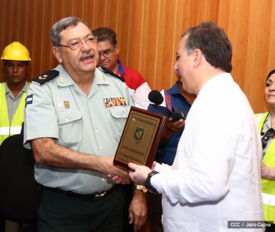 Canciller mexicano visita obras de cooperación con Nicaragua