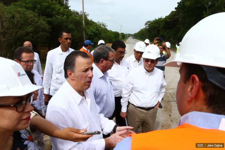 Canciller mexicano visita obras de cooperación con Nicaragua